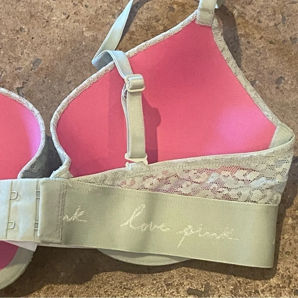 NWT~VICTORIA’S SECRET Light Green Lace Padded Everywhere Push-Up Bra Size 34C